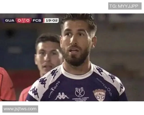 足球明星在推特上分享训练日常与比赛心得引发球迷热议